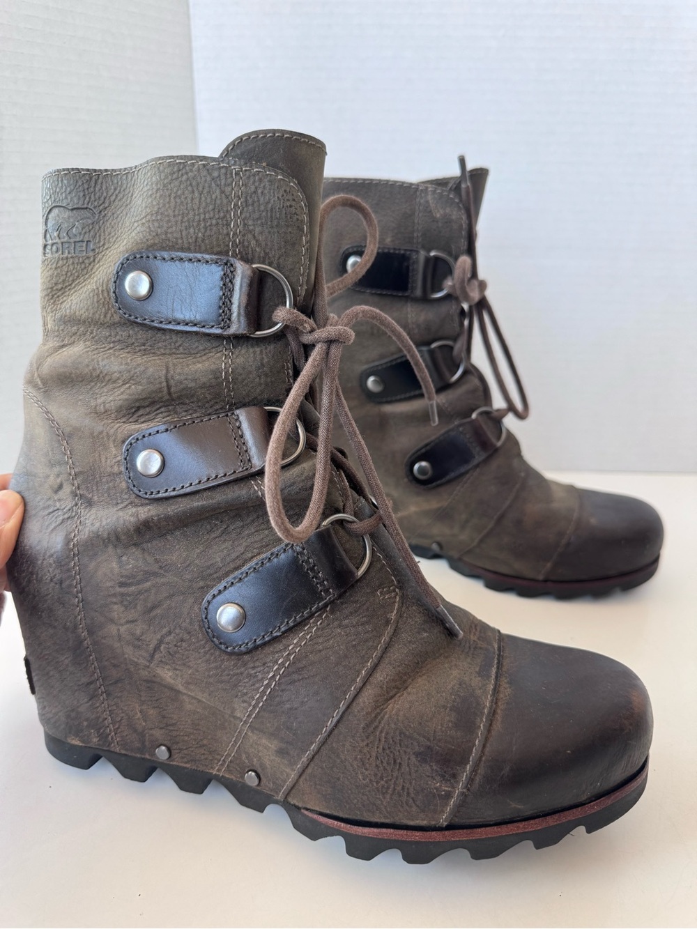 Sorel Joan of Arctic Waterproof Leather Distressed Lace Up Wedge Boots Size 8